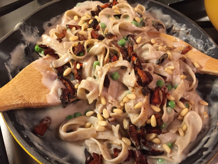 Fettuccine Alfredo with Peas and Shiitake Bacon Meatless in the Mountains